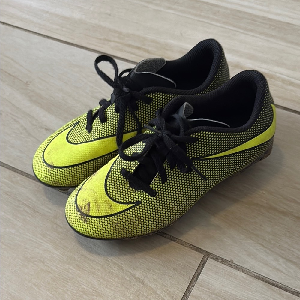 Kids Yellow and Black cleats